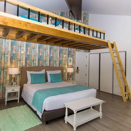 מלון Mareta House 3*