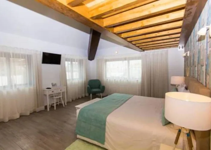 Hotel Mareta House 3*